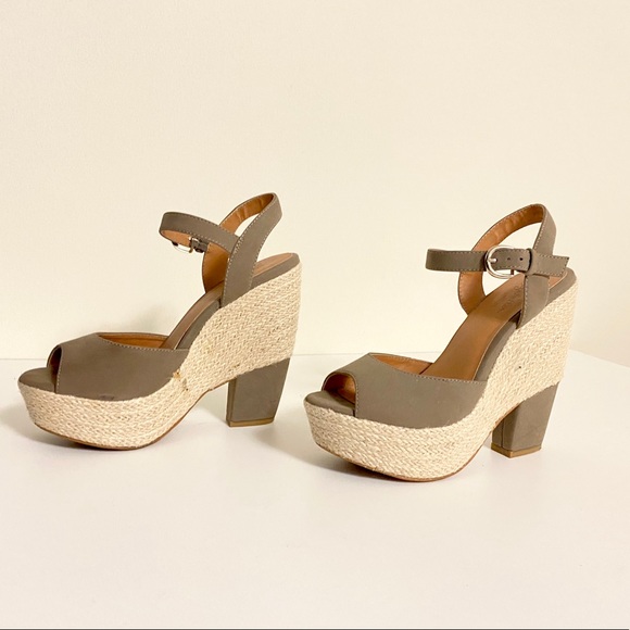 Seychelles Wedge Shoes - Picture 4 of 7